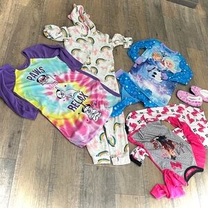 Girls winter Pajama Sets in Girls Size 10/12. Assorted styles & brands